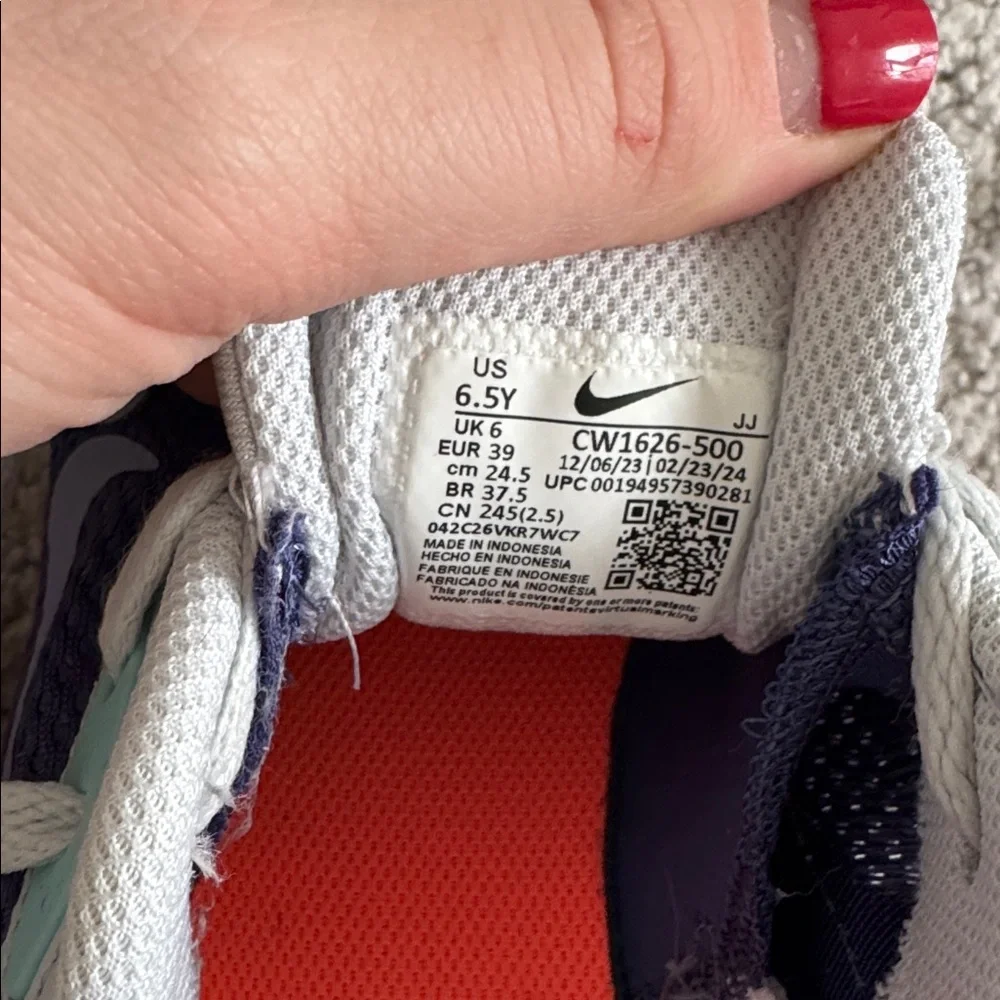 Nike Air Max Bolt Sneaker Multicolor Da Ragazzi CW1626-500 Purple - Size 6.5 Y